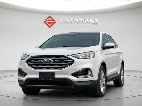Used 2019 Ford Edge Titanium w/ Cold Weather Package image 13
