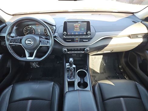 Used 2024 Nissan Altima 2.5 SR FWD image 22