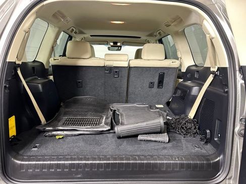 Used 2023 Lexus GX 460 Premium w/ Premium Package image 27