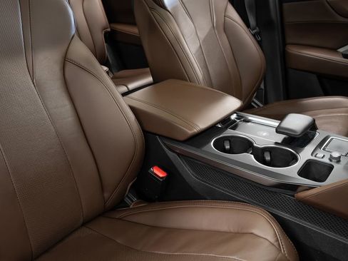 Certified 2023 Acura MDX FWD w/ Technology Package image 30