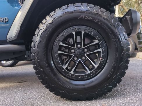 Certified 2025 Jeep Wrangler Willys image 14