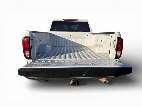 Used 2023 GMC Sierra 2500 Pro w/ Convenience Package image 5