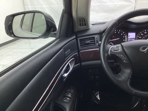 Used 2015 INFINITI Q70 3.7 image 32