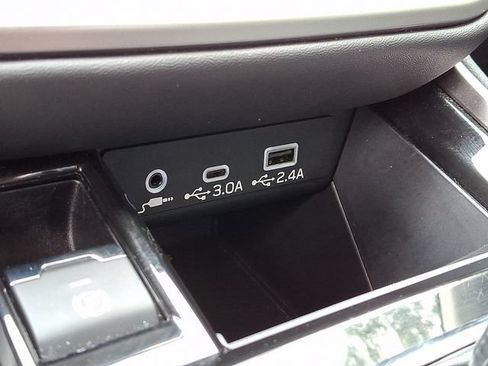 Used 2023 Subaru Outback Limited AWD/4WD image 26
