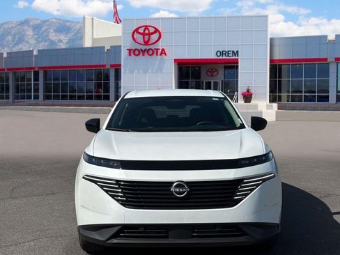 Used 2025 Nissan Murano SV AWD/4WD image 2