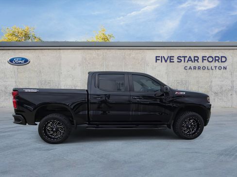 Used 2022 Chevrolet Silverado 1500 LT Trail Boss w/ Convenience Package II image 9