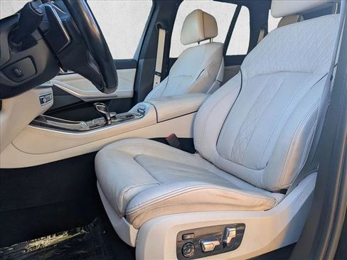 Certified 2022 BMW X5 M50i image 17