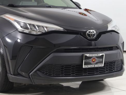 Used 2021 Toyota C-HR LE FWD image 32