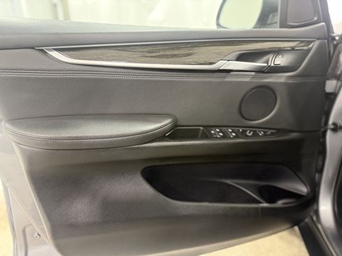 Used 2015 BMW X5 xDrive35d image 12