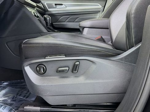 Used 2020 Volkswagen Atlas Cross Sport SEL image 21