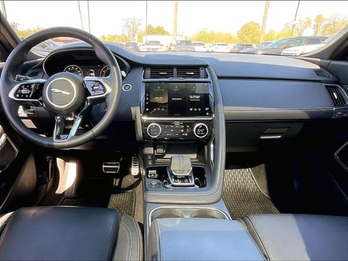 Used 2024 Jaguar E-PACE R-Dynamic SE image 17