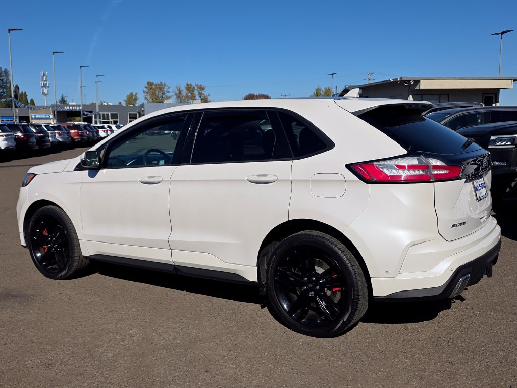 Used 2019 Ford Edge ST w/ Equipment Group 401A AWD/4WD image 2