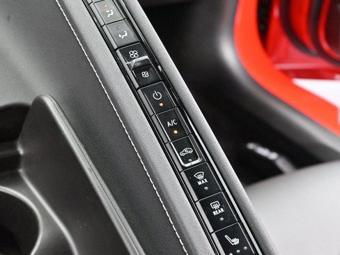 Used 2022 Chevrolet Corvette Stingray Preferred Cpe w/ Battery Protection Package RWD image 23