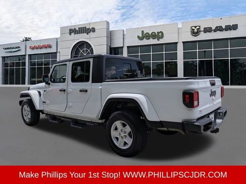Used 2023 Jeep Gladiator Sport AWD/4WD image 5