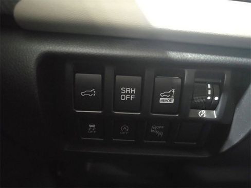 Used 2022 Subaru Forester Limited image 17