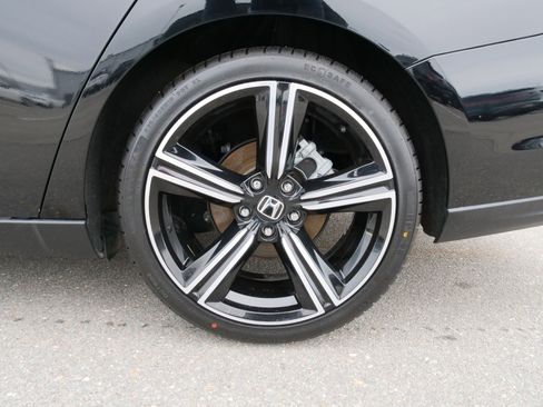 Used 2023 Honda Accord Sport image 12