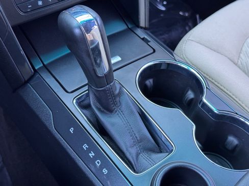 Used 2017 Ford Explorer FWD image 25