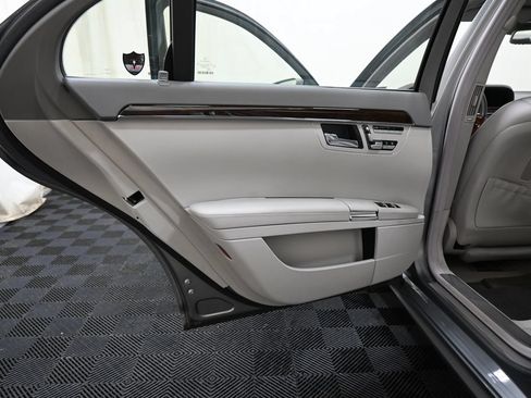 Used 2010 Mercedes-Benz S 550 4MATIC image 21