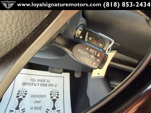 Used 2018 Toyota C-HR XLE image 27