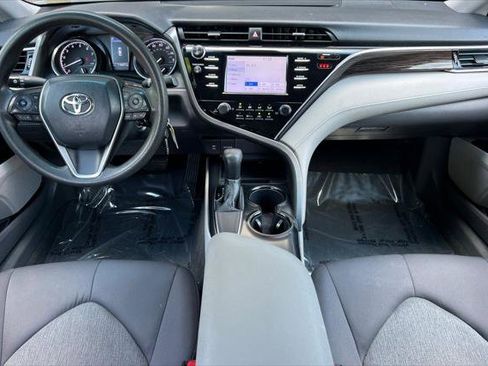 Certified 2018 Toyota Camry LE FWD image 3