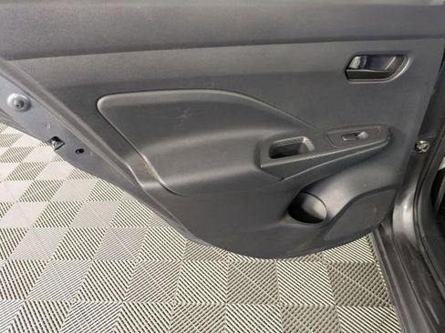 Used 2021 Nissan Versa S FWD image 21