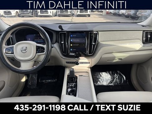 Used 2023 Volvo XC60 B5 Plus image 2