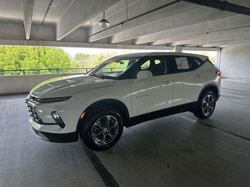 Used 2025 Chevrolet Blazer LT FWD image 20