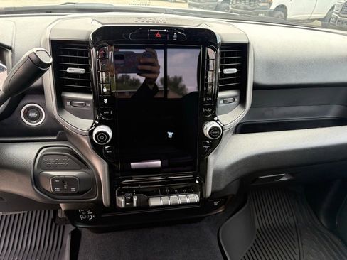 Used 2025 RAM 2500 Tradesman AWD/4WD image 11