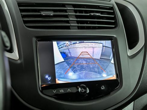 Used 2016 Chevrolet Trax LT w/ LT Sun and Sound Package FWD image 24