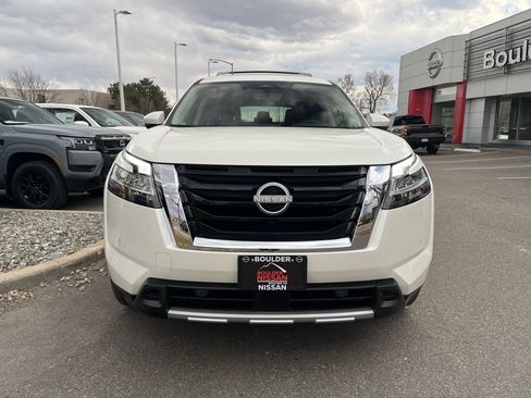Certified 2024 Nissan Pathfinder Platinum w/ Cargo Package image 5