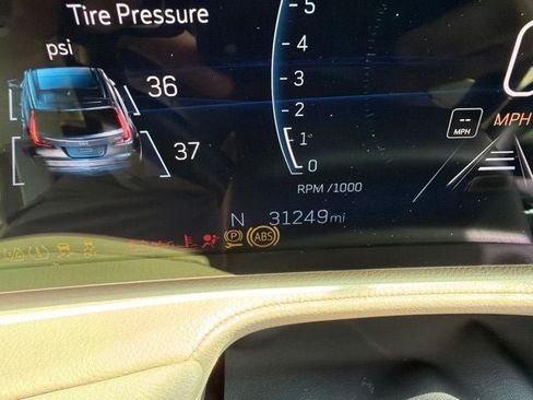 Certified 2024 Cadillac XT4 Premium Luxury AWD/4WD image 8
