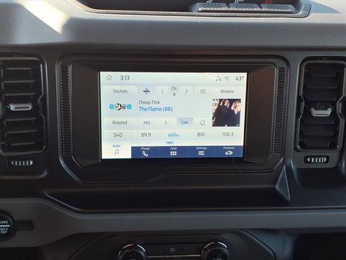 Used 2022 Ford Bronco 4-Door image 18