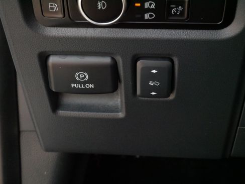 Used 2023 Ford F150 XLT AWD/4WD image 28