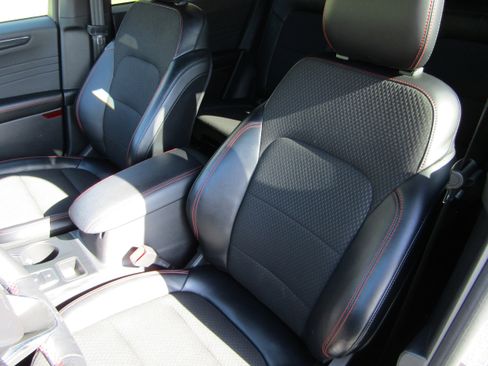 Used 2024 Ford Escape ST-Line w/ Tech Pack #1 AWD/4WD image 32