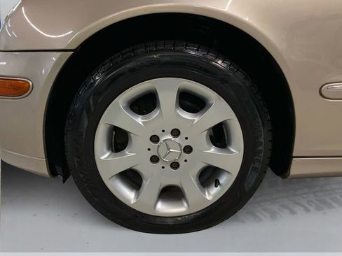 Used 2005 Mercedes-Benz C 320 4MATIC Sedan image 19
