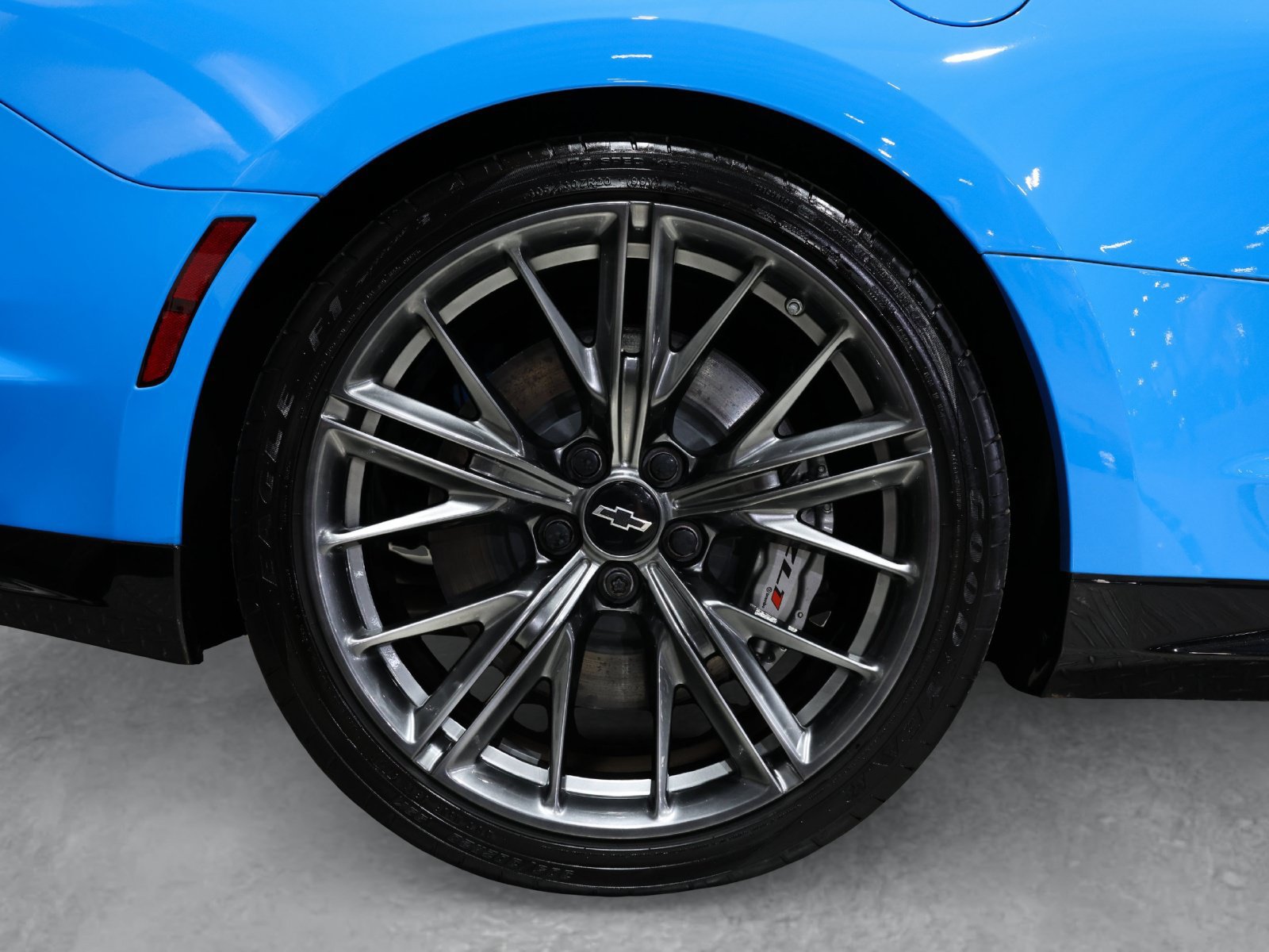 Used 2022 Chevrolet Camaro ZL1 RWD image 15