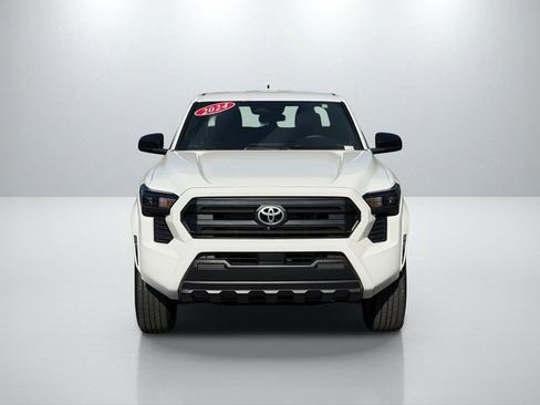 Used 2024 Toyota Tacoma SR image 3