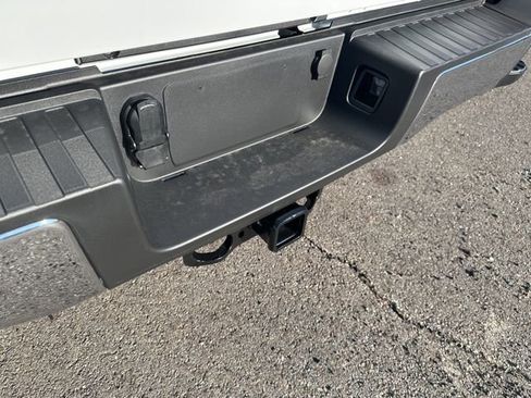 New 2026 Ford F250 XL w/ XL Chrome Package image 11