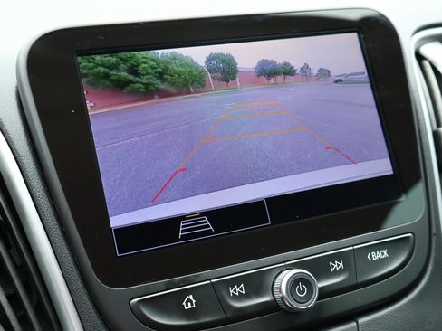 Used 2024 Chevrolet Malibu RS FWD image 5
