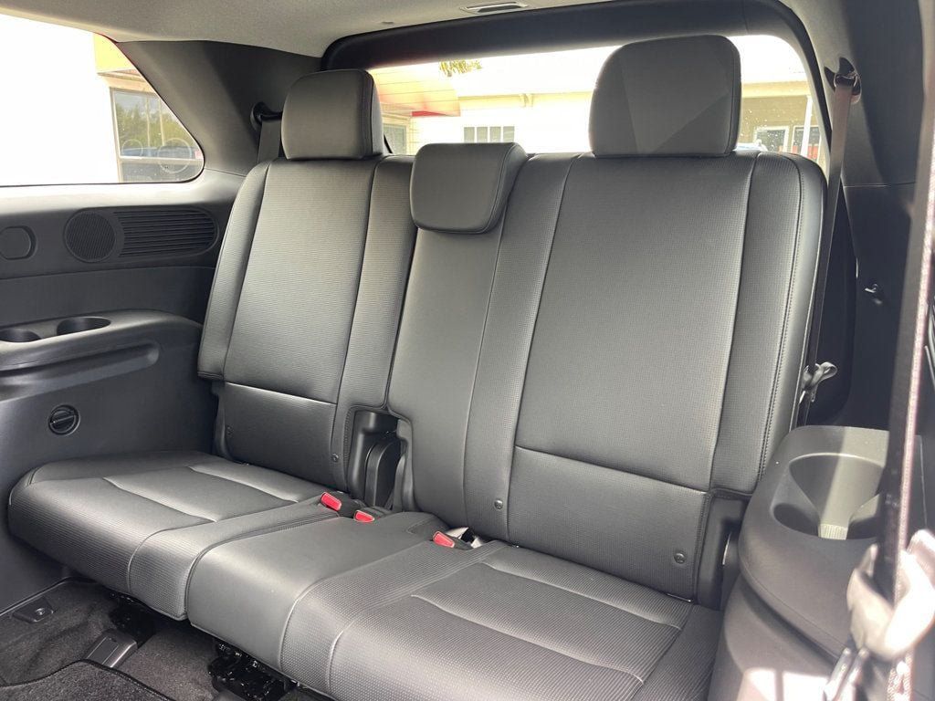 Used 2026 Hyundai Palisade Limited AWD/4WD image 14
