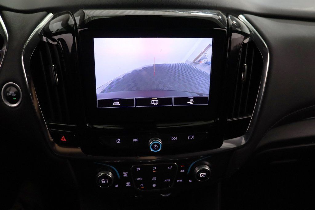 Used 2023 Chevrolet Traverse LT AWD/4WD image 23