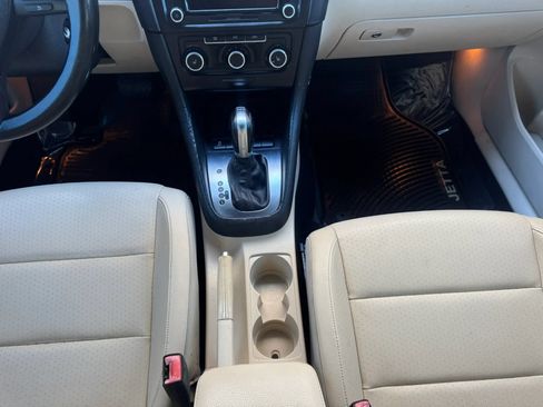 Used 2013 Volkswagen Jetta TDI FWD image 22