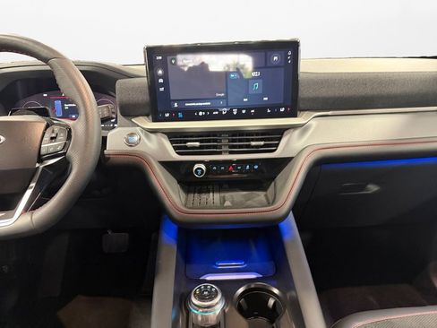 Used 2025 Ford Explorer ST AWD/4WD image 10