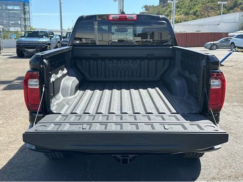 New 2026 GMC Canyon Denali image 31