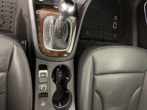 Used 2017 Audi Q3 2.0T Prestige w/ Prestige Package image 16