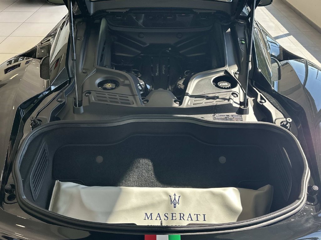 Used 2023 Maserati MC20 Coupe RWD image 13