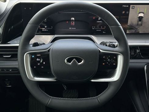 New 2026 INFINITI QX80 Luxe RWD image 11