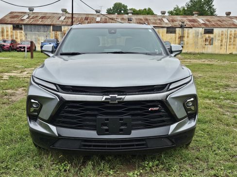 Used 2025 Chevrolet Blazer RS FWD image 2