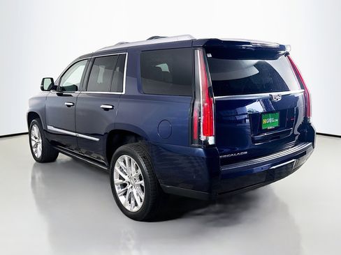 Used 2018 Cadillac Escalade Premium Luxury image 7