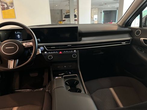 Used 2025 Hyundai Sonata SEL FWD image 35